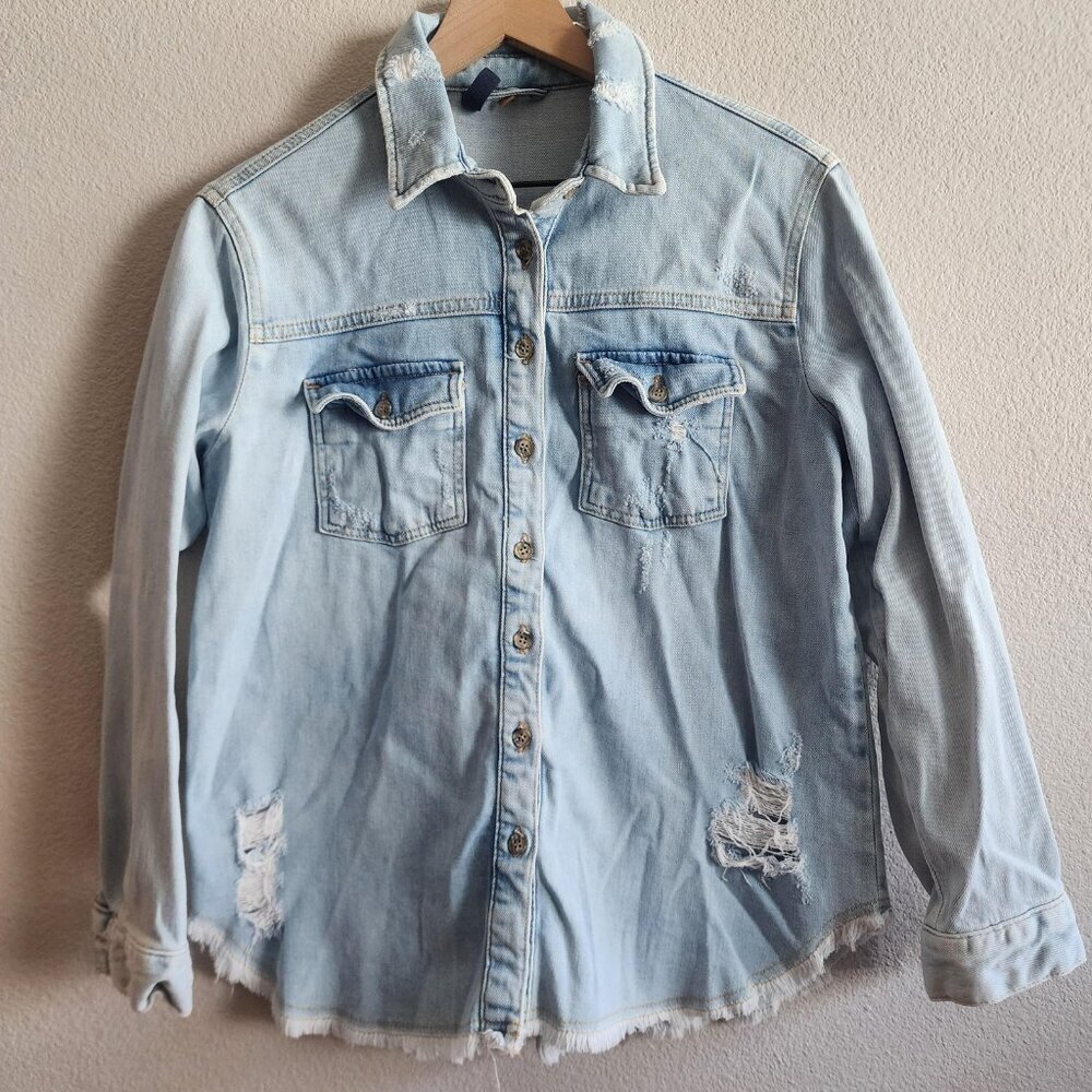 Pilcro Denim Shirt Womens XS Light Blue Distressed Frayed Hem Button Up Jacket